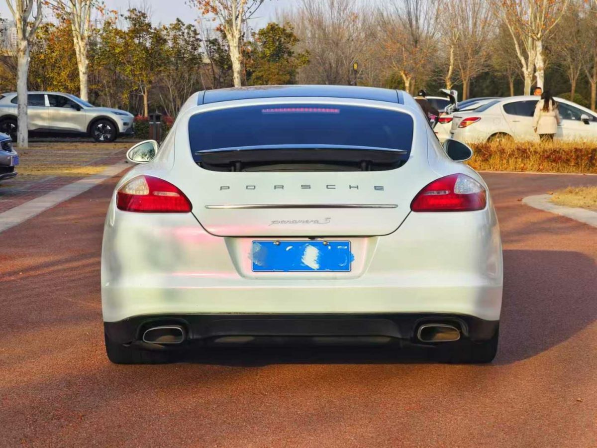 保時(shí)捷 Panamera  2013款 Panamera 4 Platinum Edition 3.6L圖片