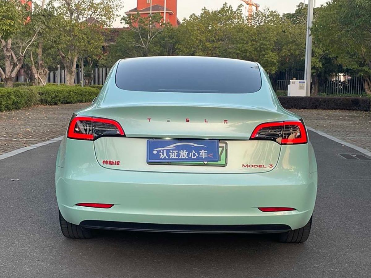 特斯拉 Model 3  2021款 改款 標(biāo)準(zhǔn)續(xù)航后驅(qū)升級版圖片