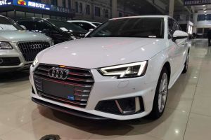 奥迪A4L 奥迪 35 TFSI 时尚动感型