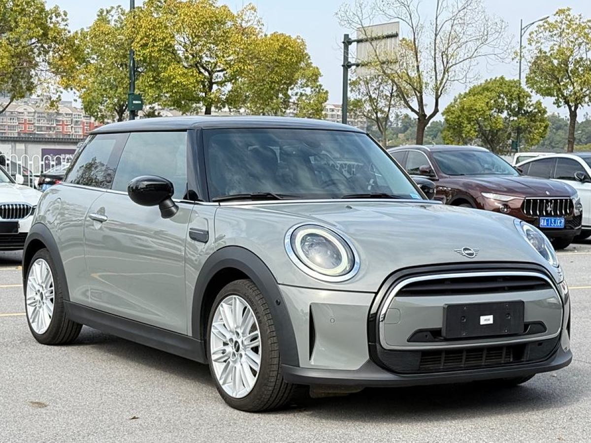 2021年7月MINI MINI  2022款 改款 1.5T COOPER 經(jīng)典派