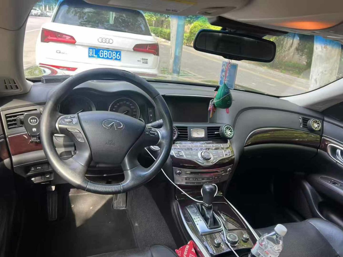 英菲尼迪 Q70  2013款 Q70L 2.5L 雅致版圖片