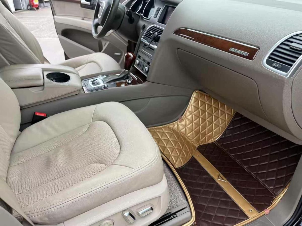 奧迪 奧迪Q7  2010款 3.0 TDI quattro 領先型圖片