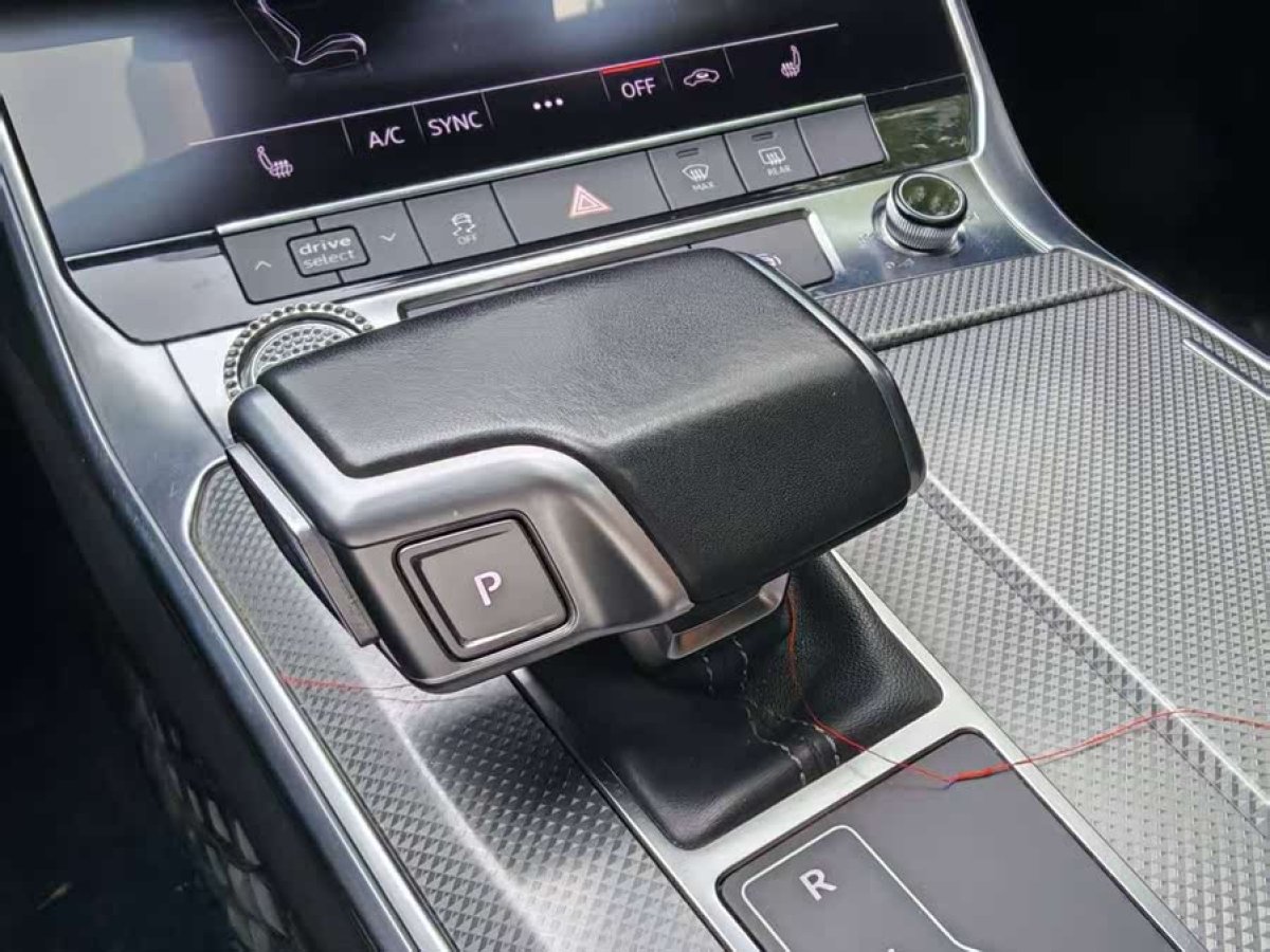 奧迪 奧迪A6L  2020款 40 TFSI 豪華動感型圖片