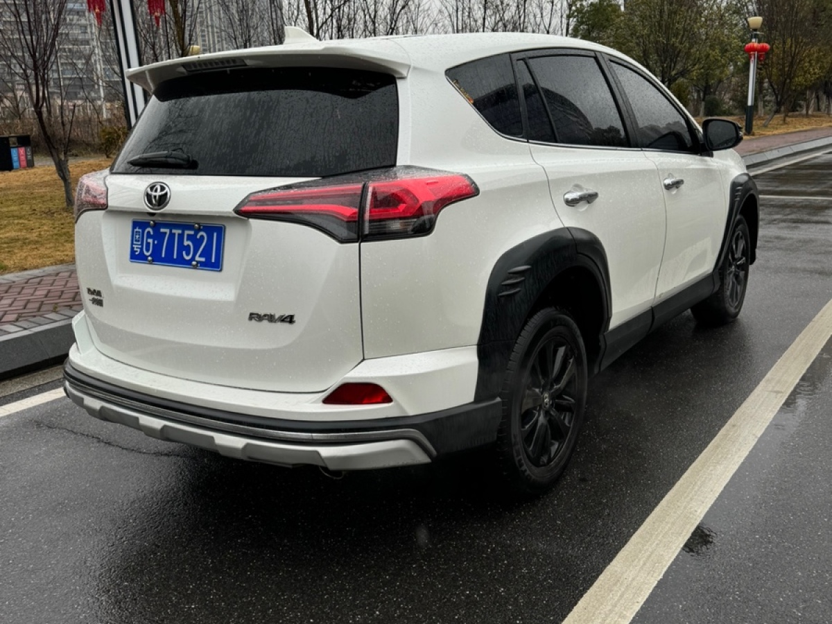 豐田 RAV4榮放  2019款 2.0L CVT兩驅(qū)風(fēng)尚X限量版 國V圖片