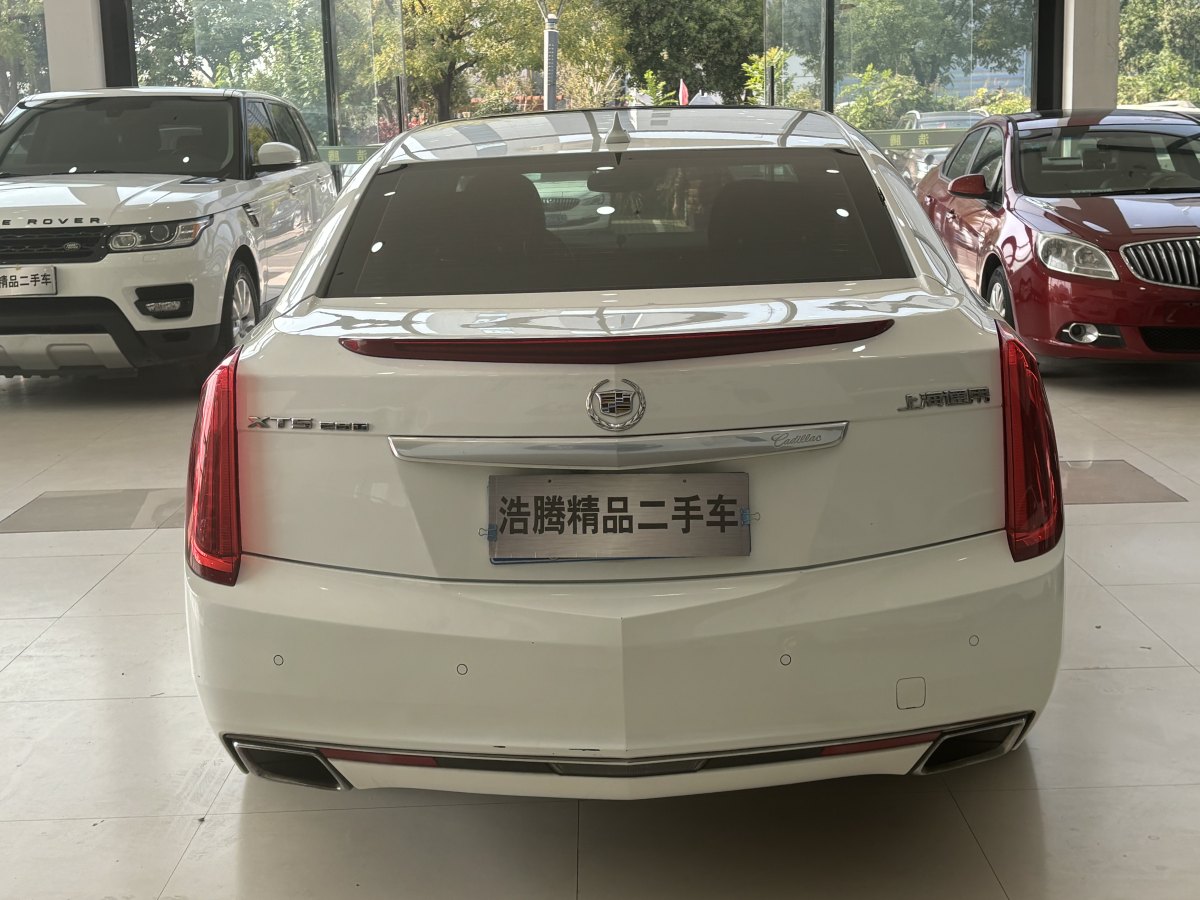 凱迪拉克 XTS  2013款 28T 領(lǐng)先型圖片