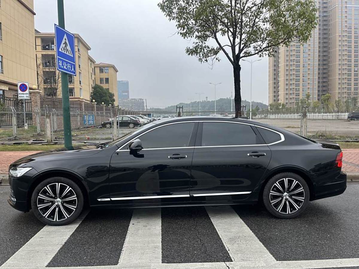 沃爾沃 S90  2022款 B5 智逸豪華版圖片