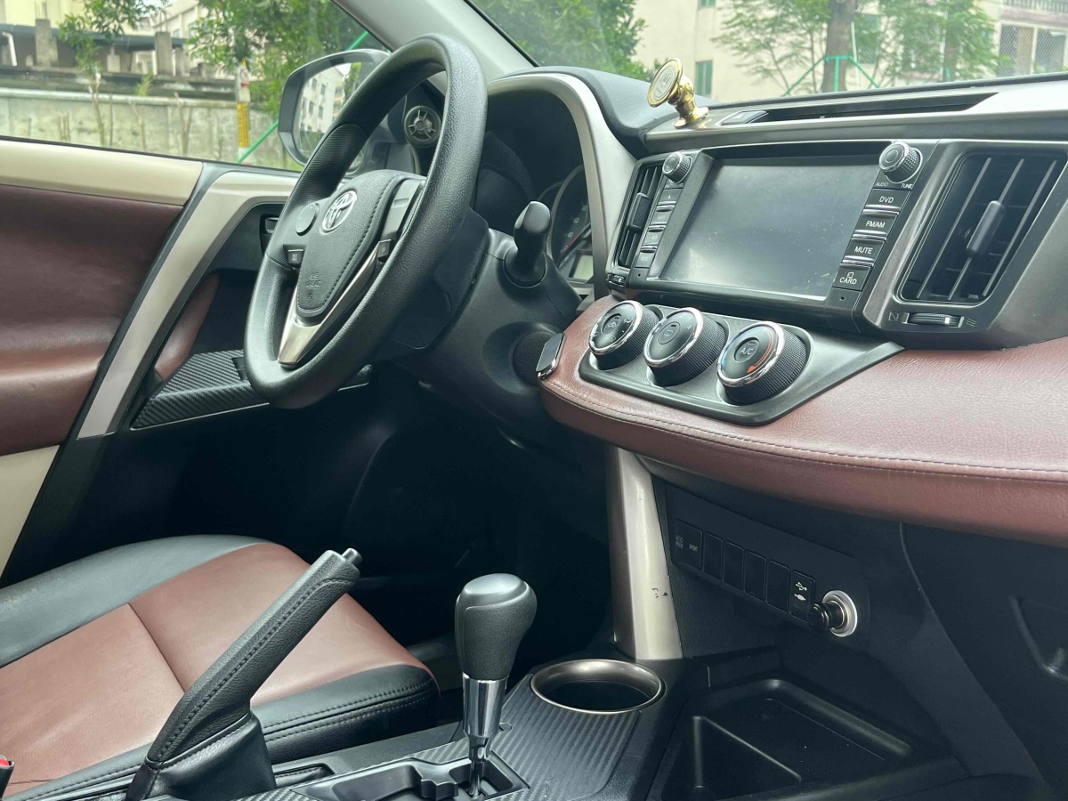 2014年8月豐田 RAV4  2018款 榮放 2.0L CVT兩驅(qū)都市版