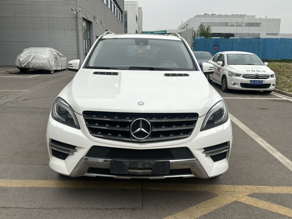 奔驰 奔驰M级  2014款 ML 320 4MATIC