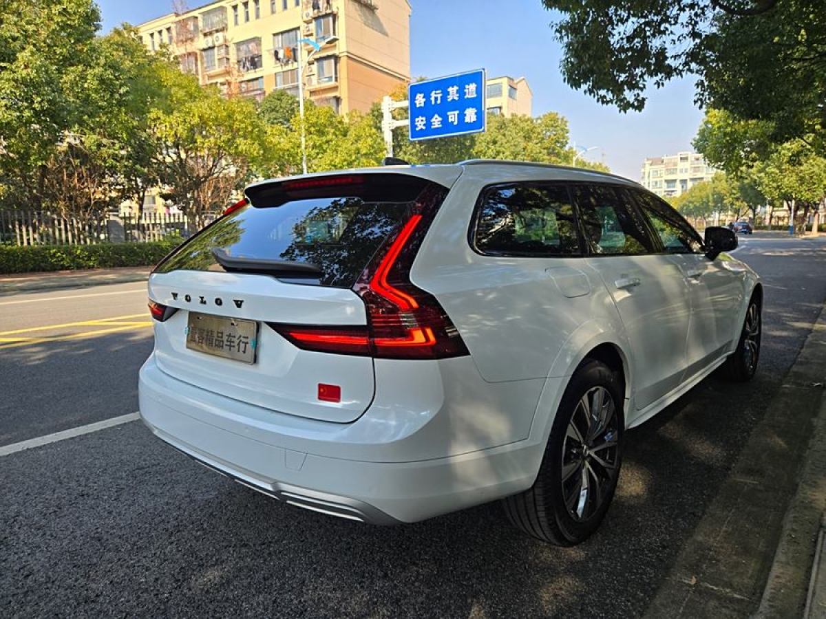 沃爾沃 V90  2025款 Cross Country B5 AWD 智遠(yuǎn)版圖片