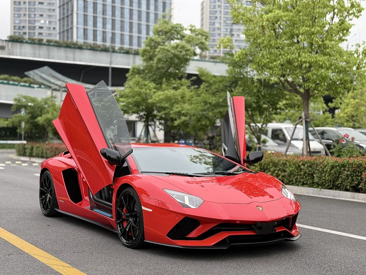 蘭博基尼 Aventador  2017款 Aventador S圖片