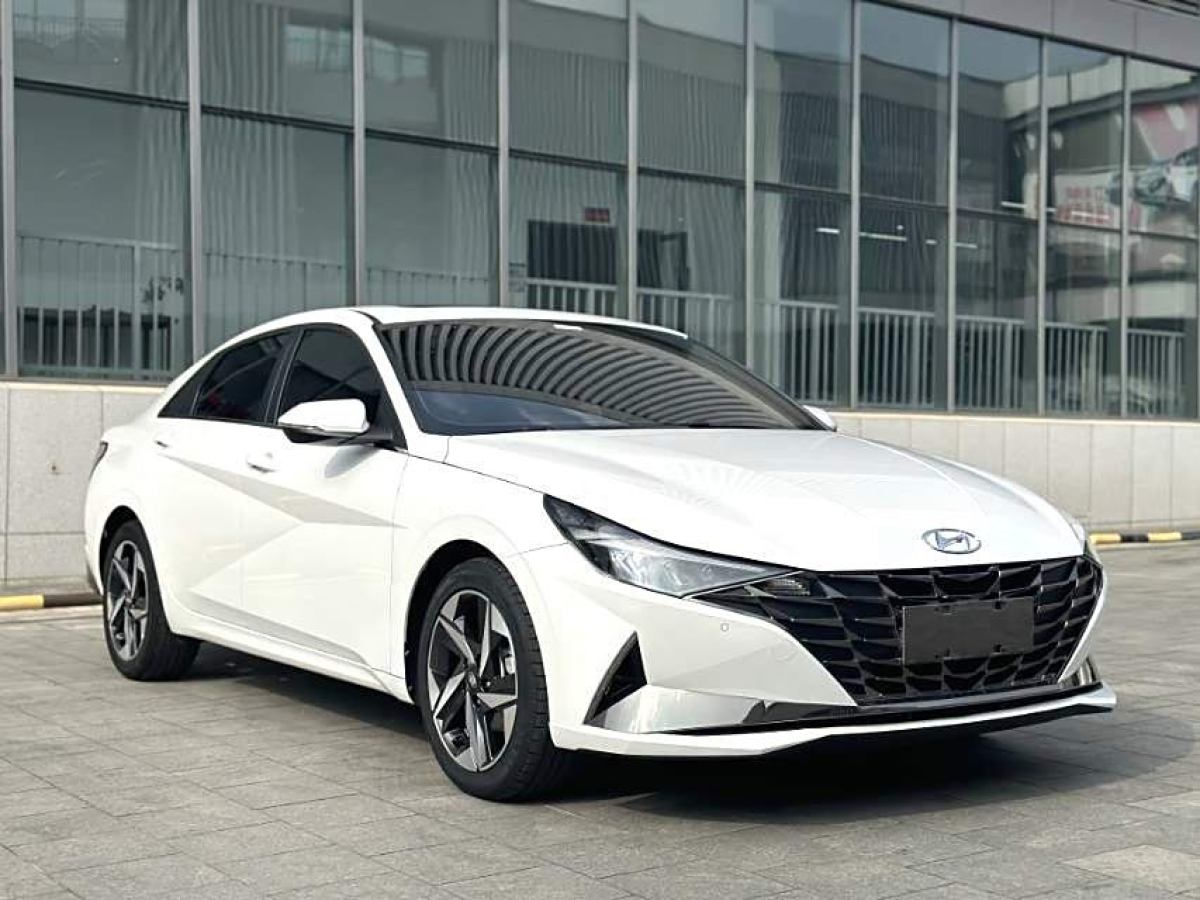 現(xiàn)代 伊蘭特  2021款 1.5L LUX尊貴版圖片