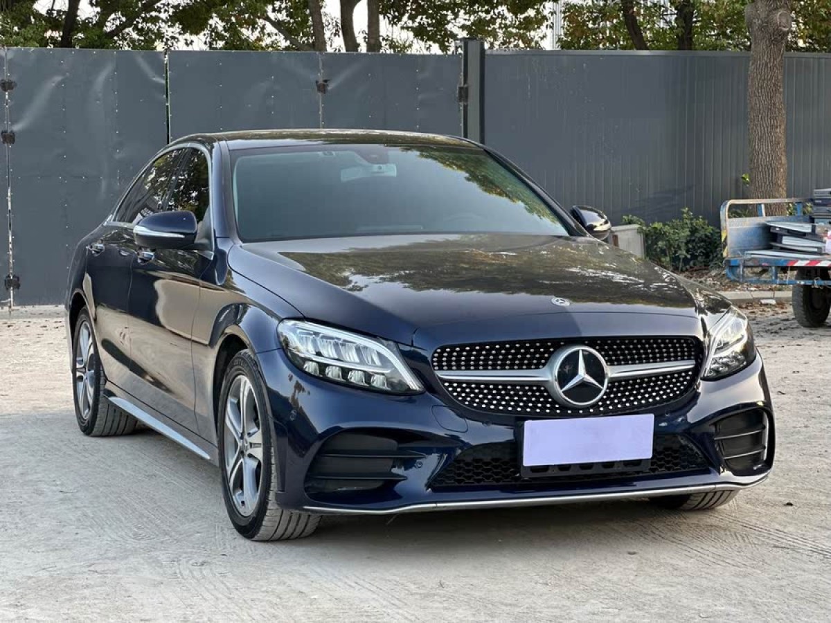 奔馳 奔馳C級(jí)  2019款 改款 C 260 L 運(yùn)動(dòng)版圖片