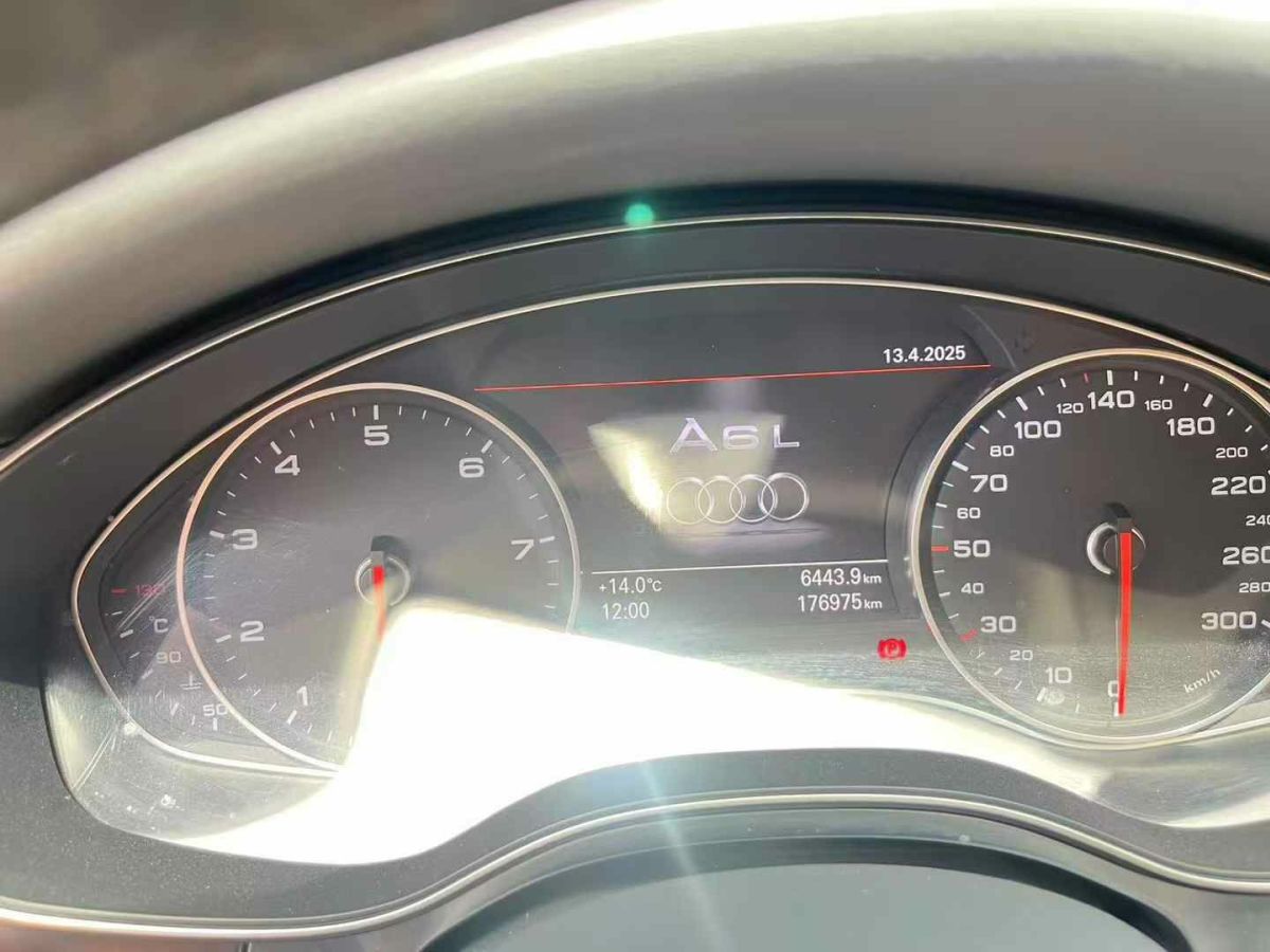 奧迪 奧迪A6L  2014款 A6L 2.8FSI 35FSI 豪華型圖片