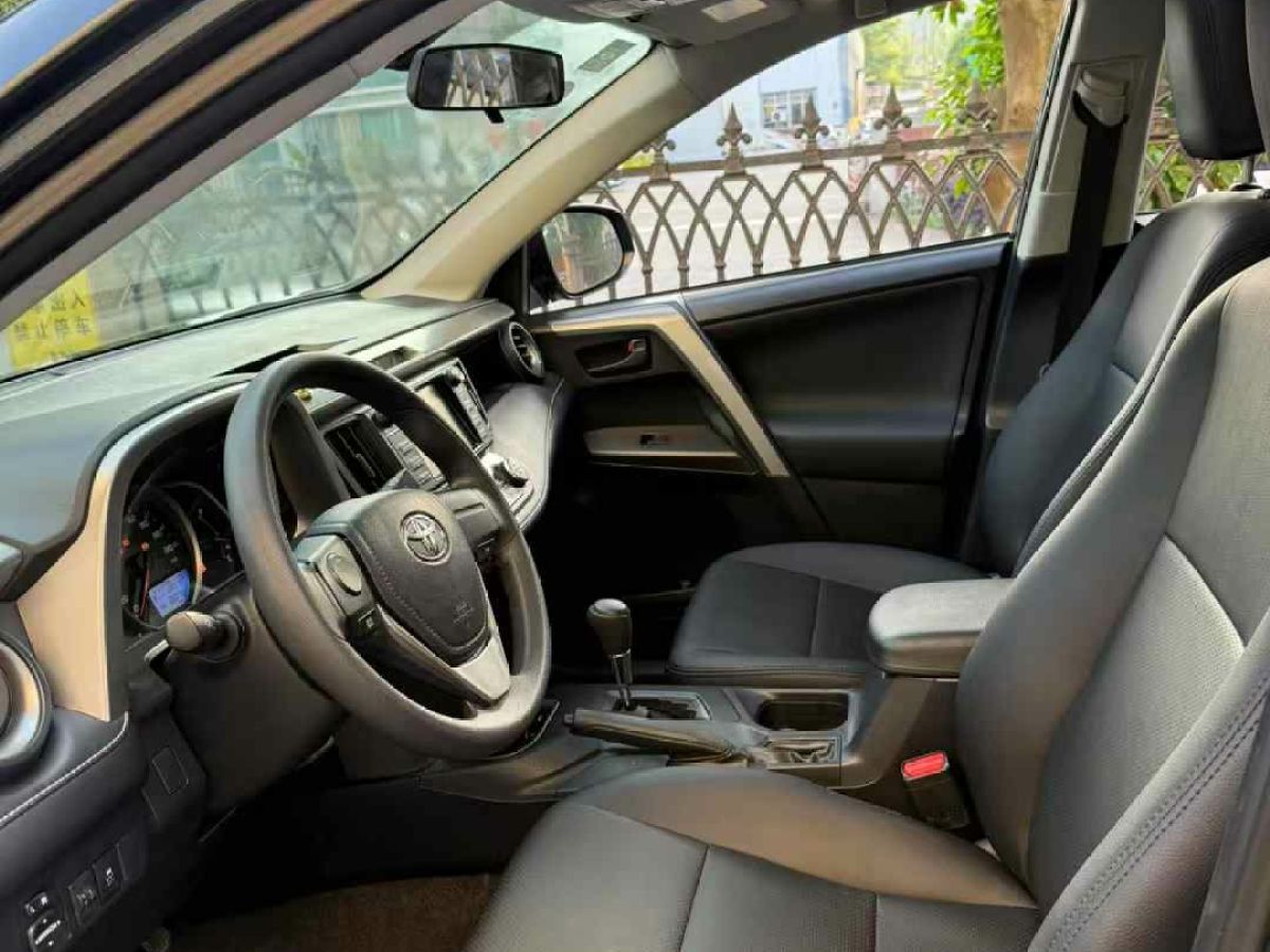 豐田 RAV4榮放  2019款  2.0L CVT兩驅(qū)智尚版 國(guó)VI圖片