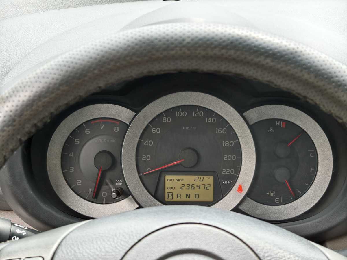 丰田 RAV4荣放  2010款 2.4L 自动豪华升级版图片