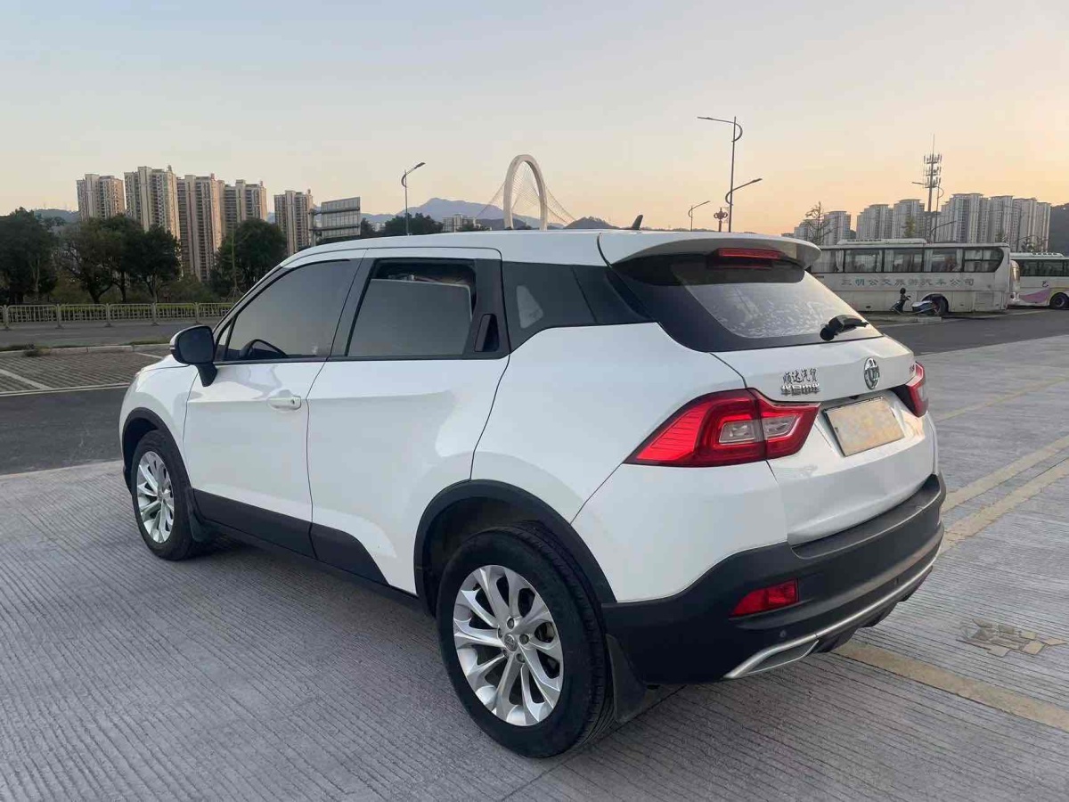 中華 V3  2019款  1.5L 手動(dòng)智能型圖片