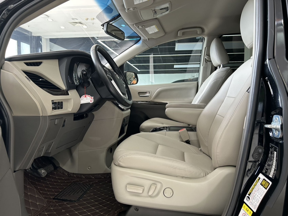 丰田 Sienna 2018款 3.5L 两驱 XLE图片