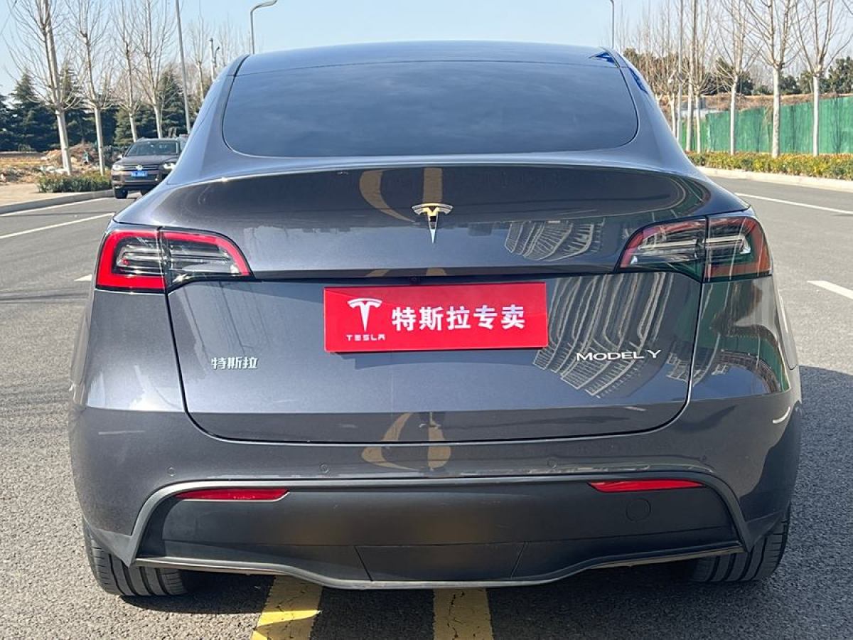 特斯拉 Model 3  2021款 改款 標(biāo)準(zhǔn)續(xù)航后驅(qū)升級版圖片