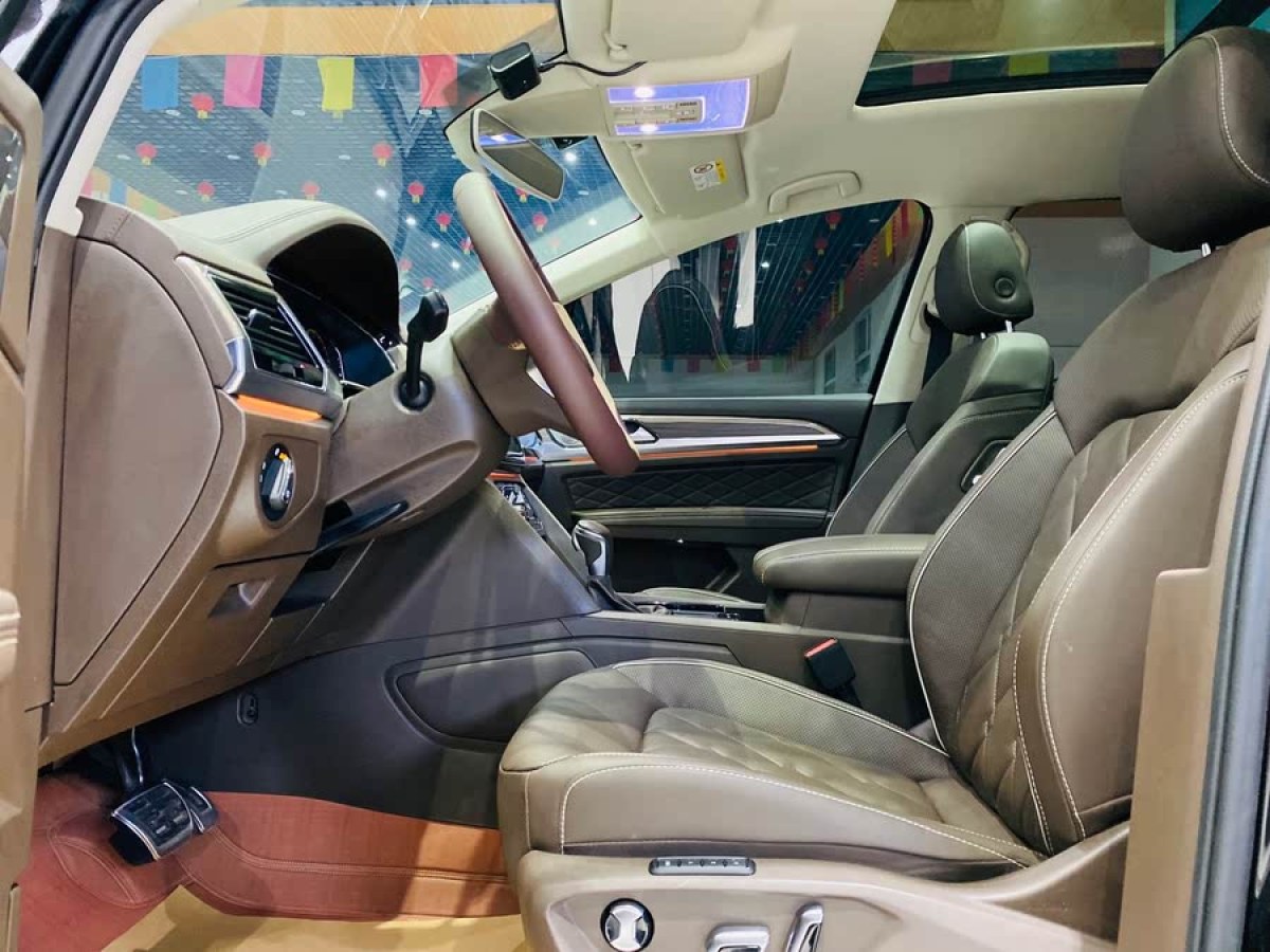 大眾 威然  2023款 改款 380TSI 尊貴版圖片