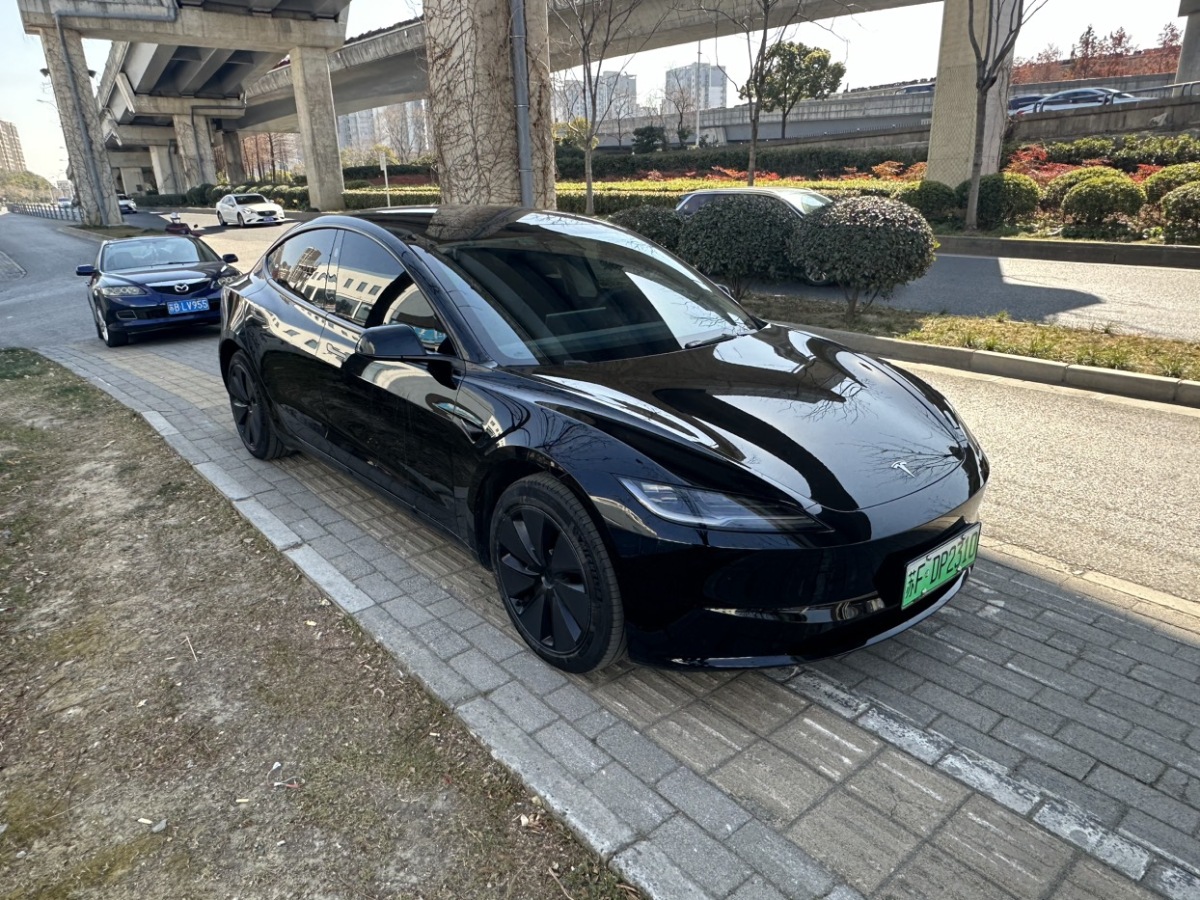 特斯拉 Model 3  2023款 煥新版 后輪驅(qū)動(dòng)圖片