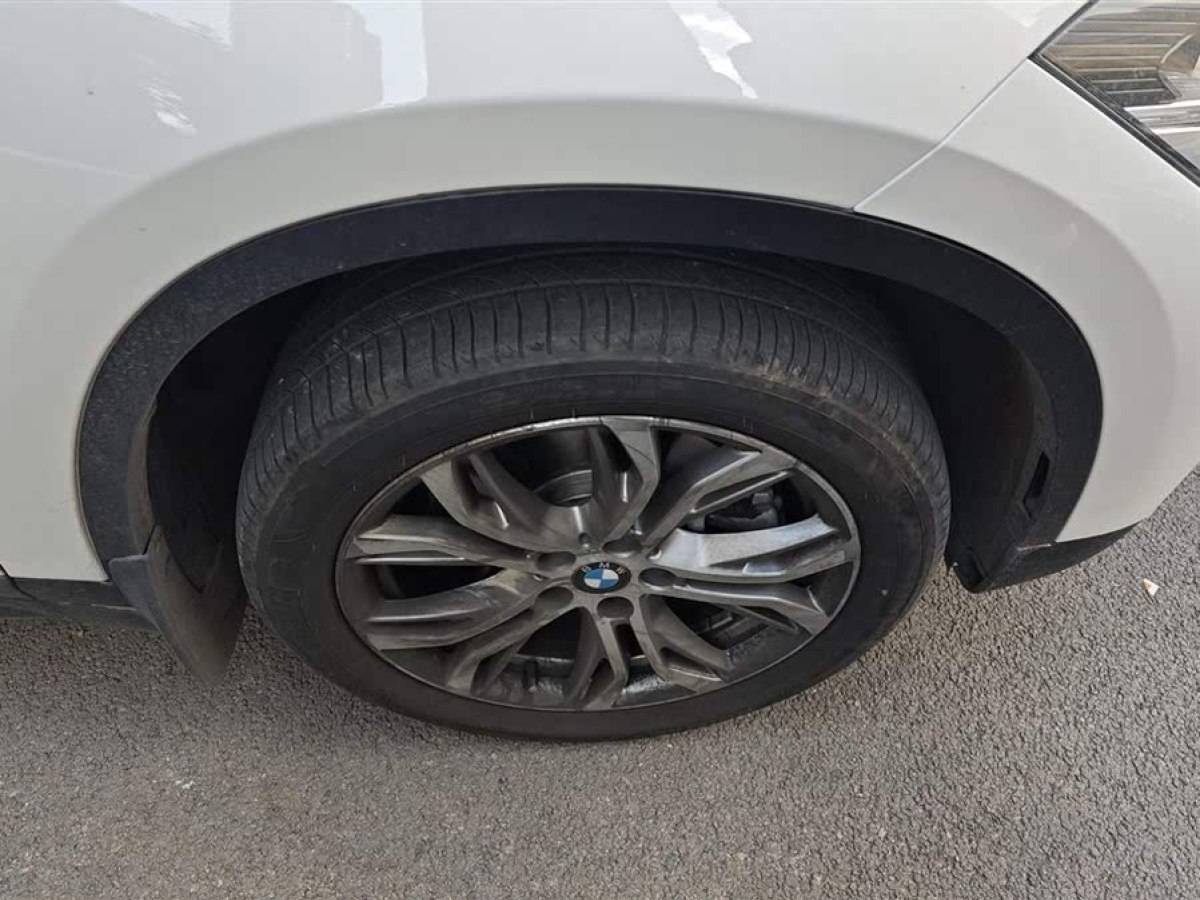 寶馬 寶馬X1  2019款 sDrive20Li 領(lǐng)先型圖片