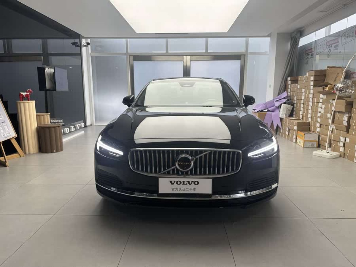 沃爾沃 S90新能源  2025款 插電式混動 四驅長續(xù)航智雅豪華版圖片