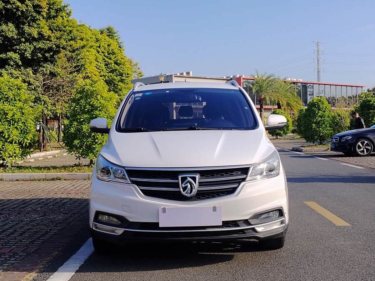 寶駿 730  2019款 1.5L 手動(dòng)時(shí)尚型 7座 國VI圖片