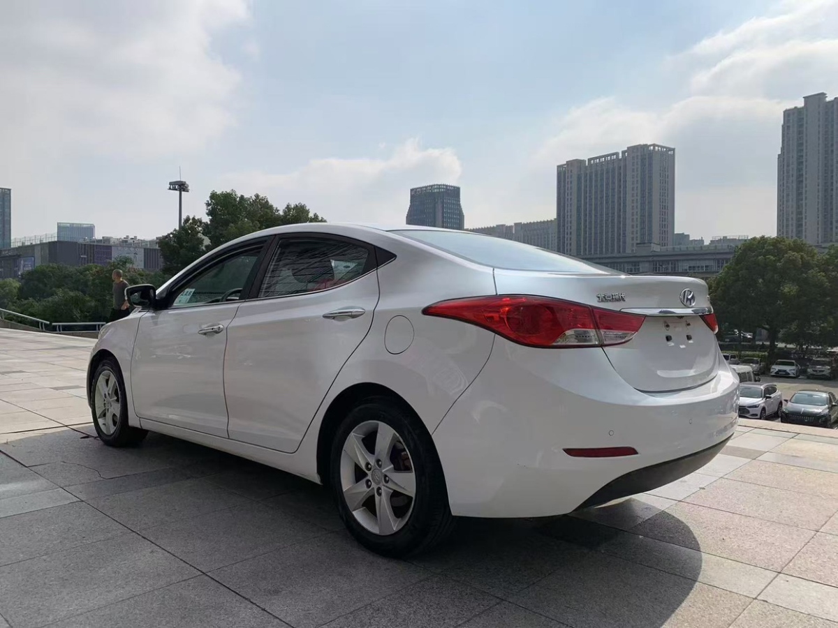 現(xiàn)代 朗動  2013款 1.6L 自動領先型圖片