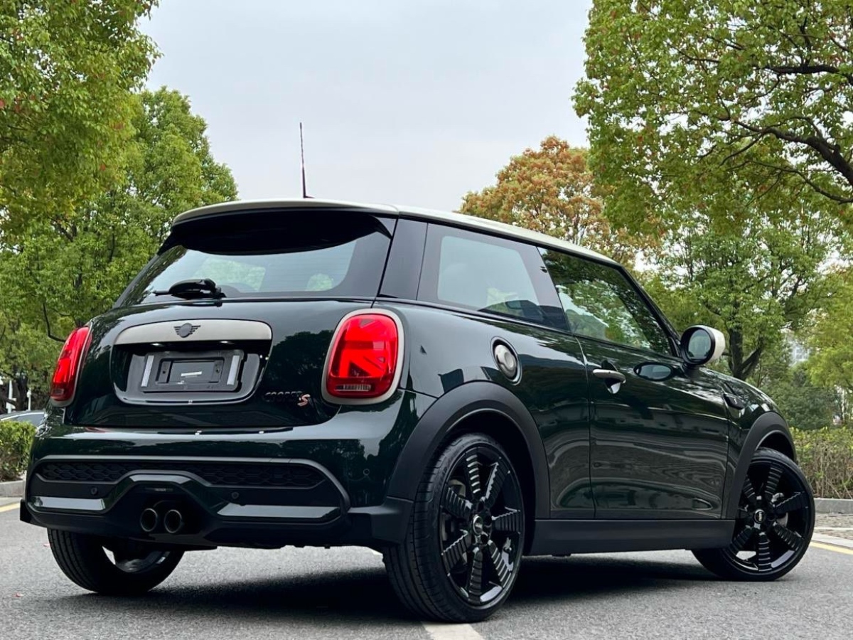 MINI MINI  2022款 2.0T COOPER S 執(zhí)迷特別版圖片