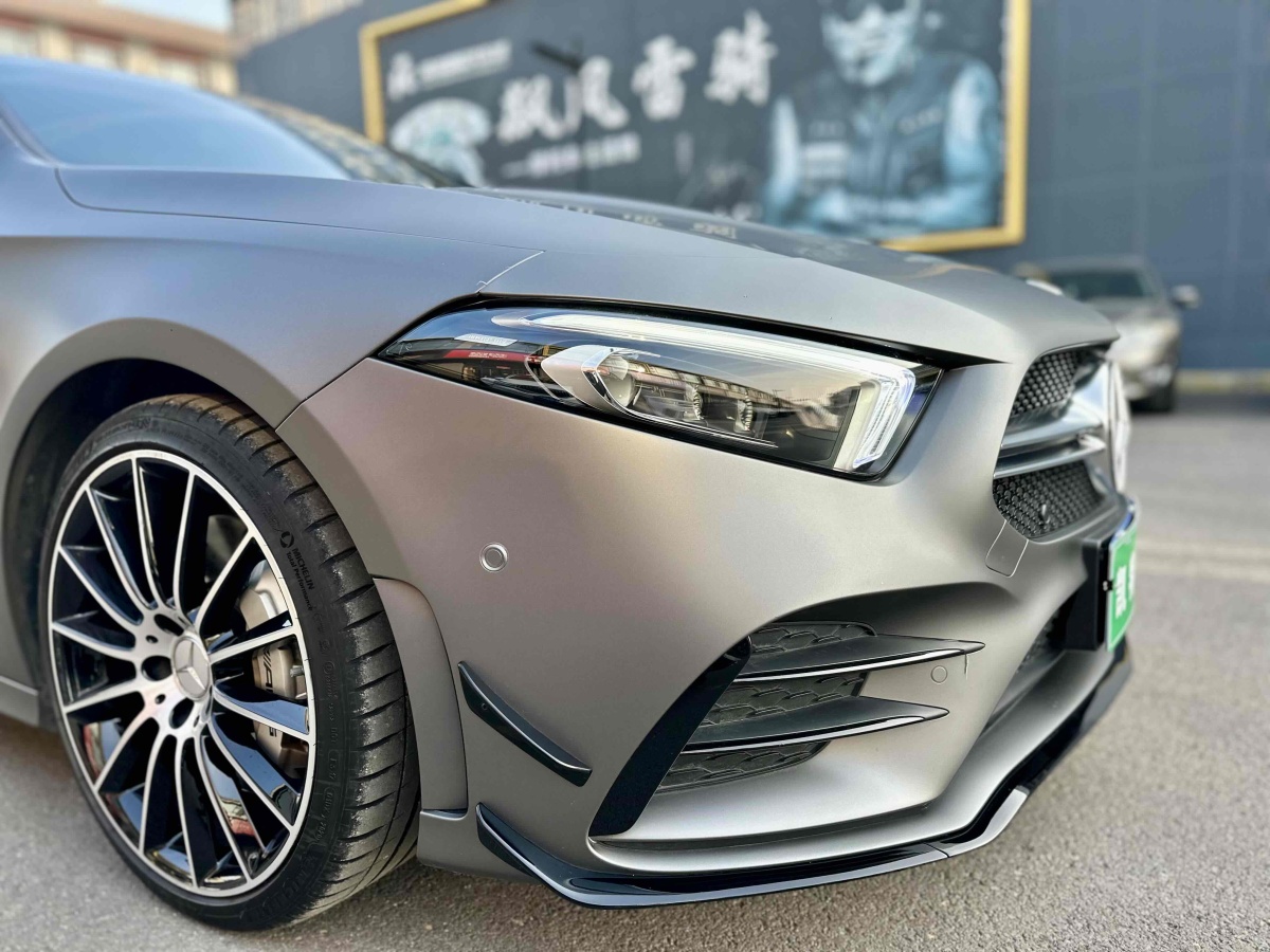 2020年12月奔馳 奔馳A級AMG  2022款 AMG A 35 L 4MATIC 熾夜特別版