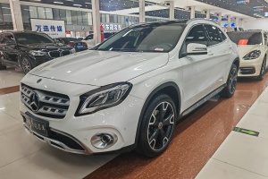 奔驰GLA 奔驰 GLA 220 4MATIC 时尚型