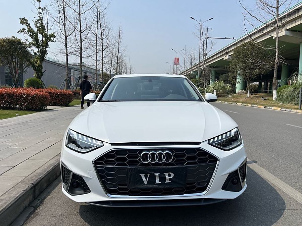 奧迪 奧迪A4L  2022款 40 TFSI 時(shí)尚動(dòng)感型圖片