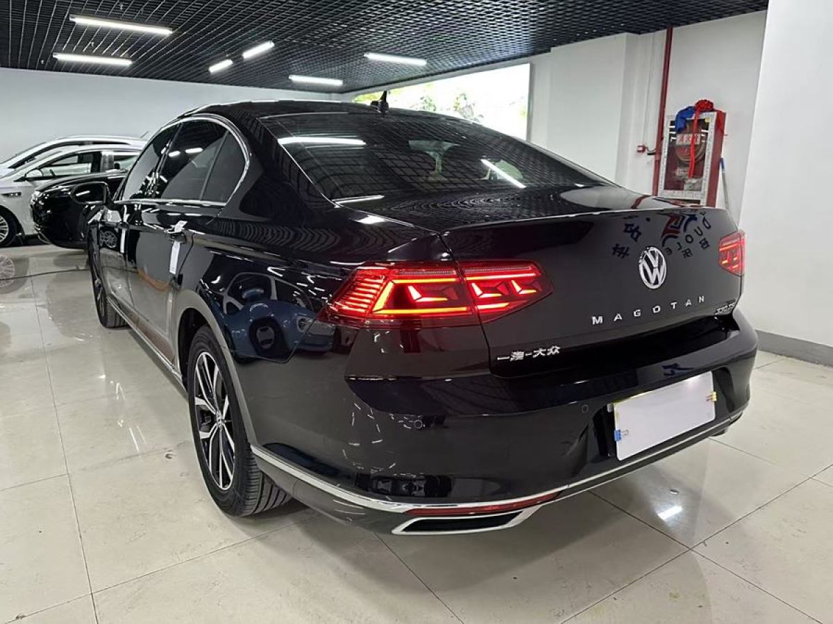 大眾 邁騰  2020款 330TSI DSG 領(lǐng)先型圖片