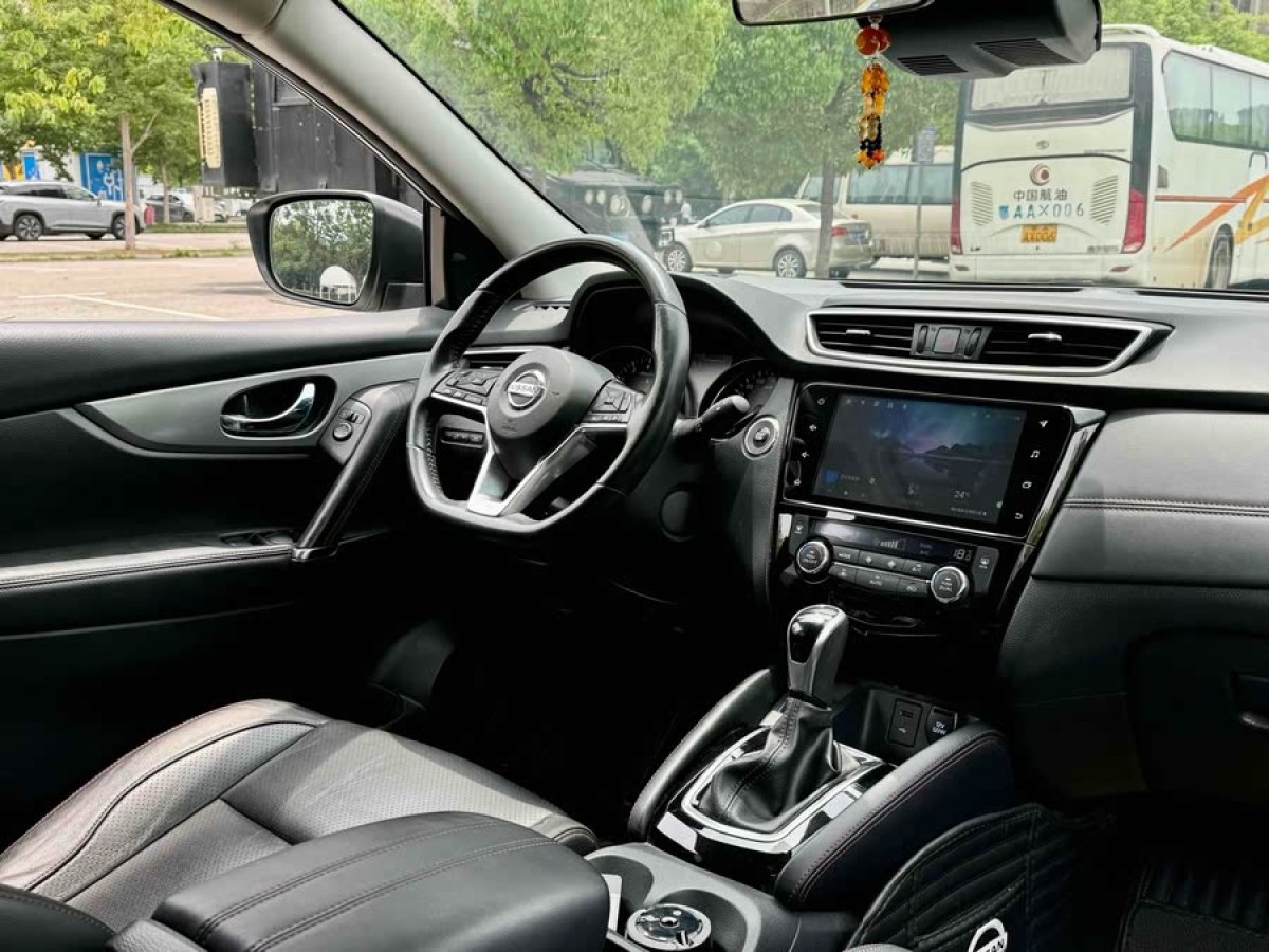 日產(chǎn) 逍客  2022款 2.0L CVT XV Prem.豪華版圖片