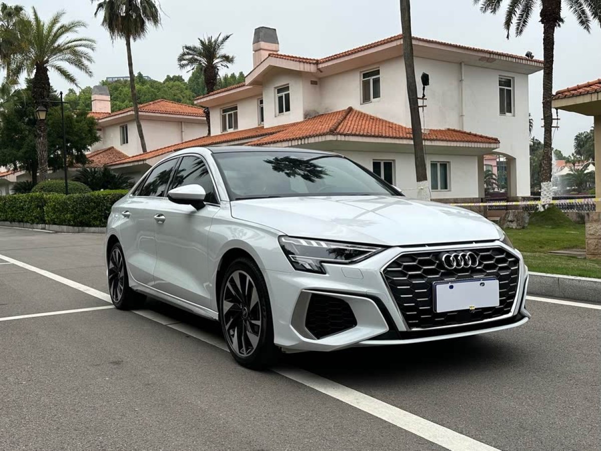 奧迪 奧迪A3  2024款 A3L Limousine 35 TFSI 時(shí)尚運(yùn)動(dòng)型圖片