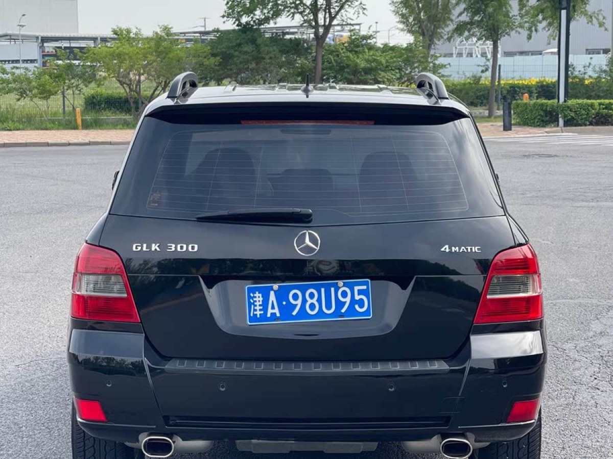 奔馳 奔馳GLK級(jí)  2011款 GLK 300 4MATIC 動(dòng)感型圖片