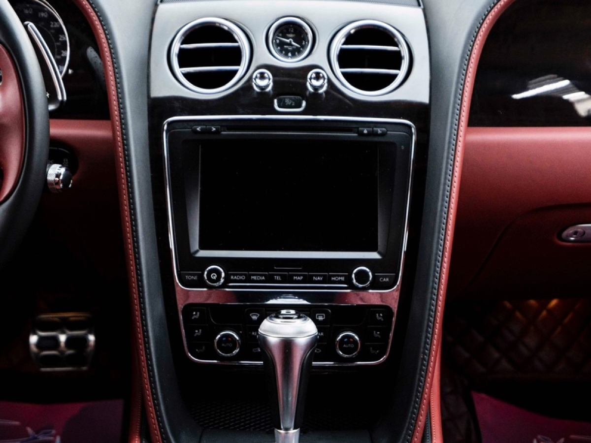 2016年3月宾利 飞驰  2014款 4.0T V8 标准版
