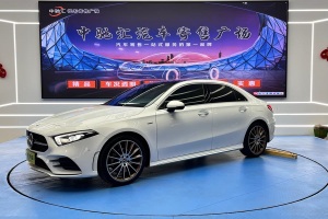 奔馳A級(jí) 奔馳 A 200 L 運(yùn)動(dòng)轎車先行特別版