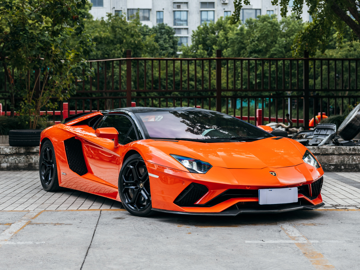 兰博基尼 Aventador  2013款 LP 700-4 Roadster图片