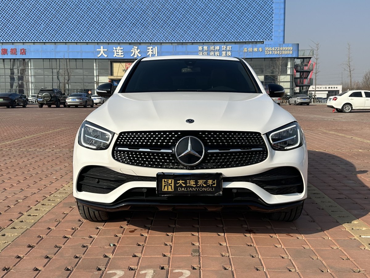 奔馳 奔馳GLC  2022款 改款 GLC 260 4MATIC 轎跑SUV圖片