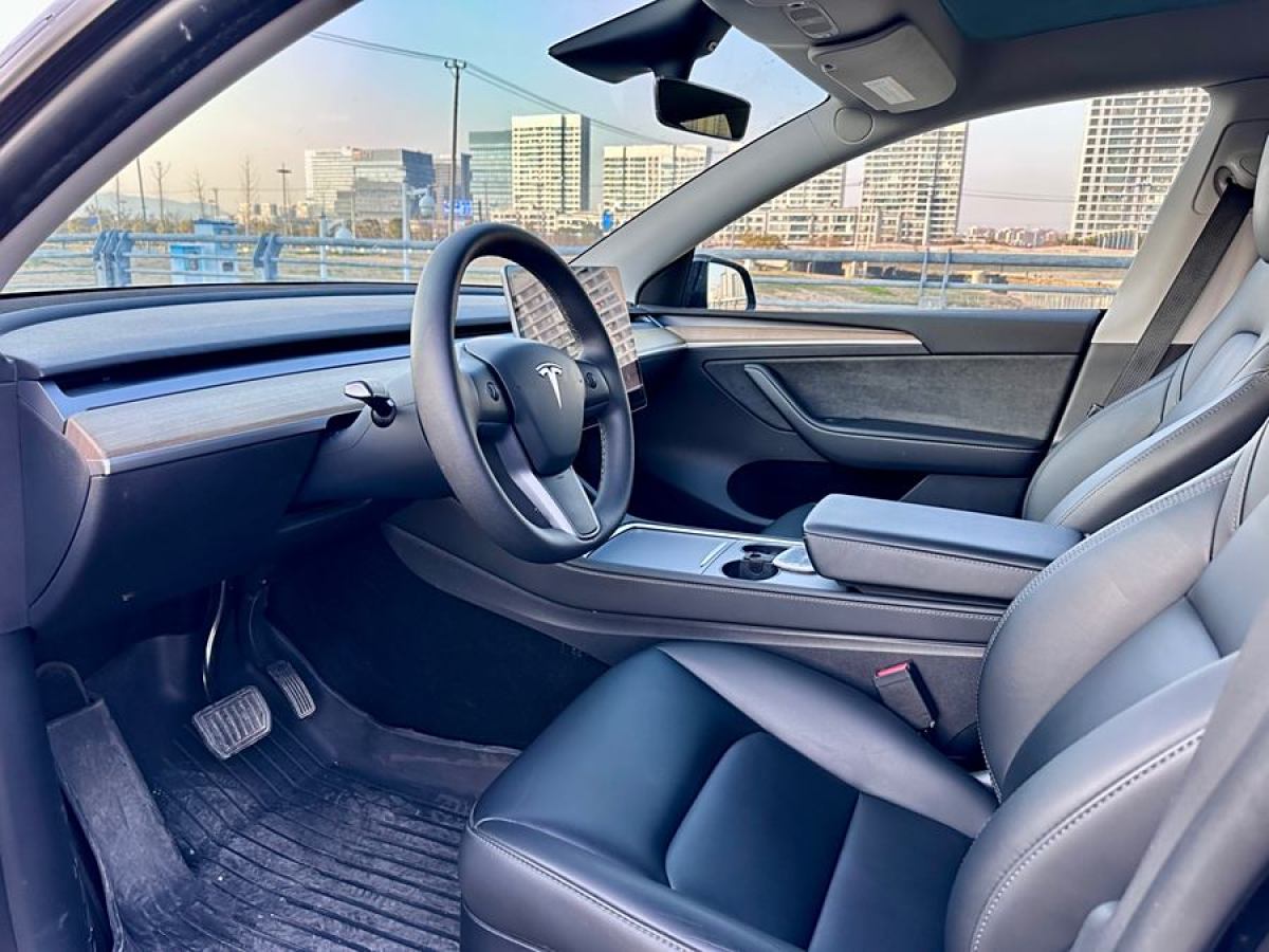 特斯拉 Model 3  2023款 長(zhǎng)續(xù)航煥新版 雙電機(jī)全輪驅(qū)動(dòng)圖片