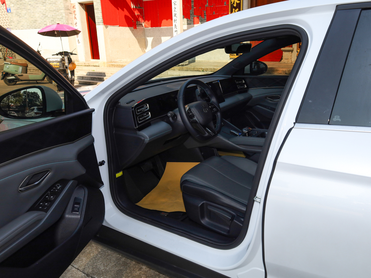 比亞迪 秦L  2024款 DM-i 80KM領(lǐng)先型圖片