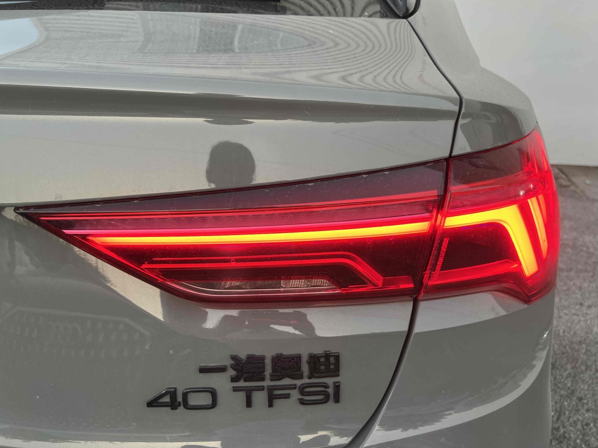 奧迪 奧迪Q3  2023款 改款 40 TFSI 時(shí)尚動感型圖片