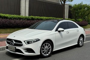 奔馳A級 奔馳 改款 A 200 L 運動轎車動感型