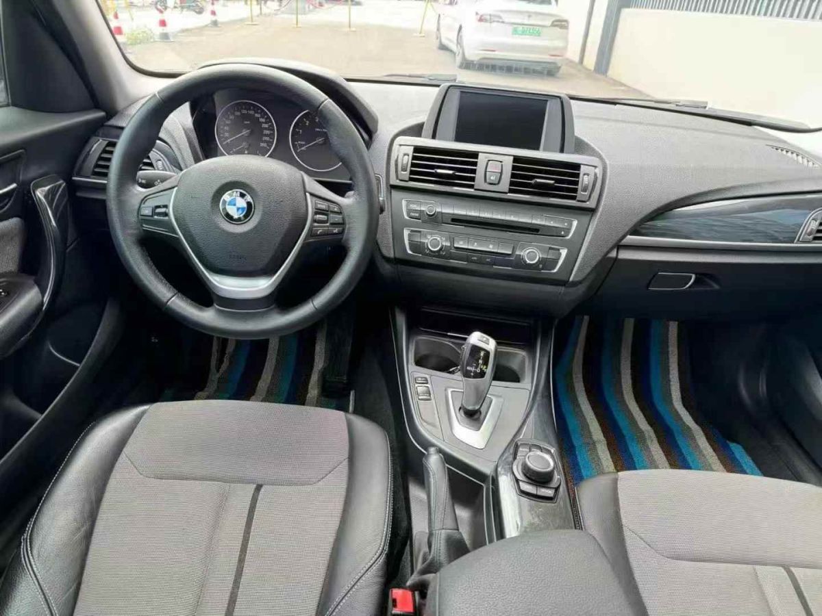 寶馬 寶馬5系  2014款 528i xDrive 2.0T 設計套裝圖片
