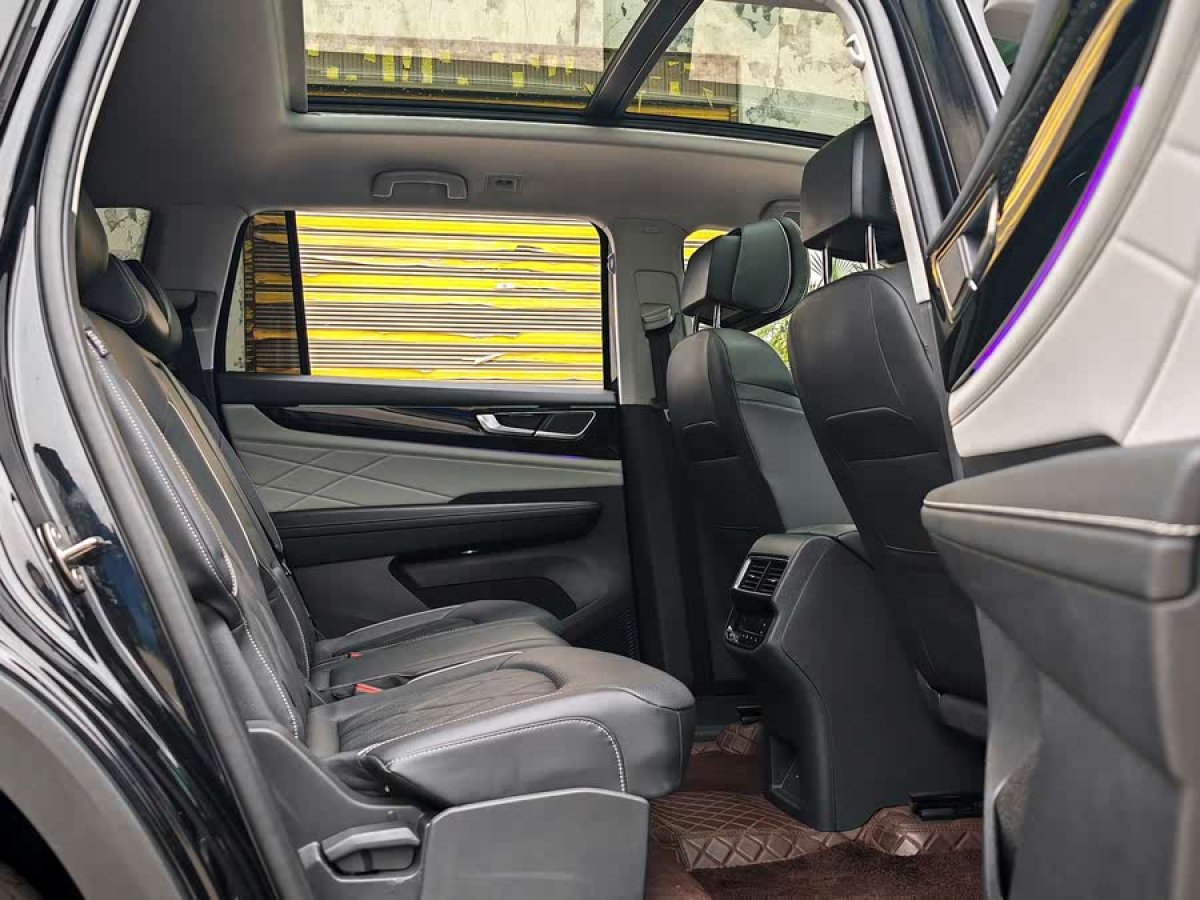 大眾 途昂  2023款 改款 380TSI 四驅(qū)尊崇豪華版圖片
