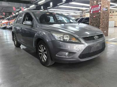 2014年1月 福特 福克斯 兩廂經(jīng)典 1.8L 自動酷白典藏版圖片