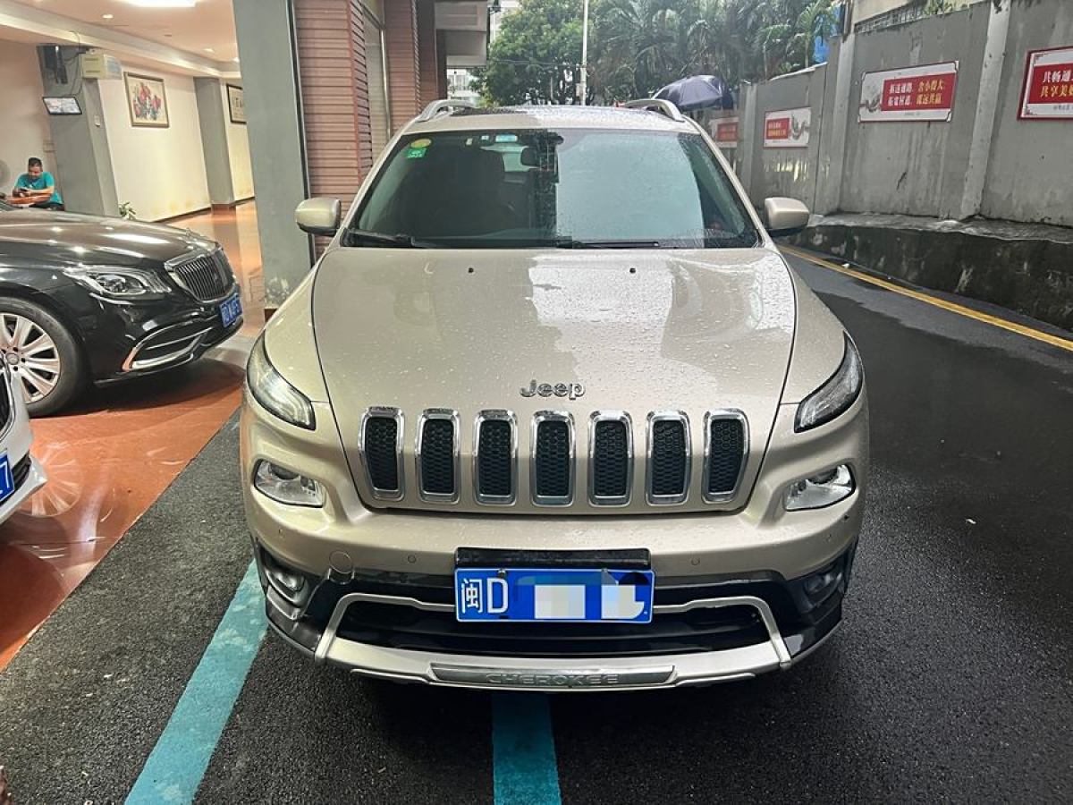 Jeep 自由光  2016款 2.4L 領(lǐng)先版圖片