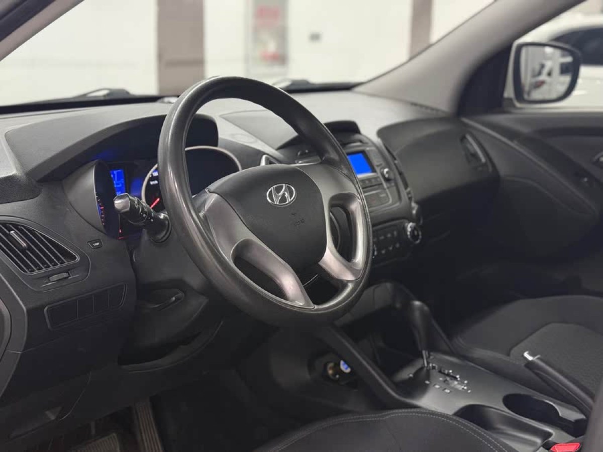 現(xiàn)代 ix35  2013款 2.0L 自動兩驅(qū)舒適型GL 國IV圖片