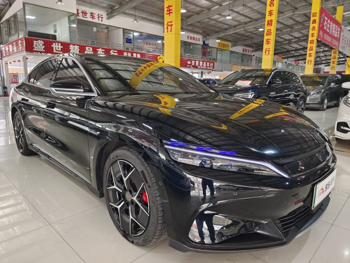 比亞迪 漢  2022款 EV 創(chuàng)世版 715KM前驅(qū)旗艦型圖片